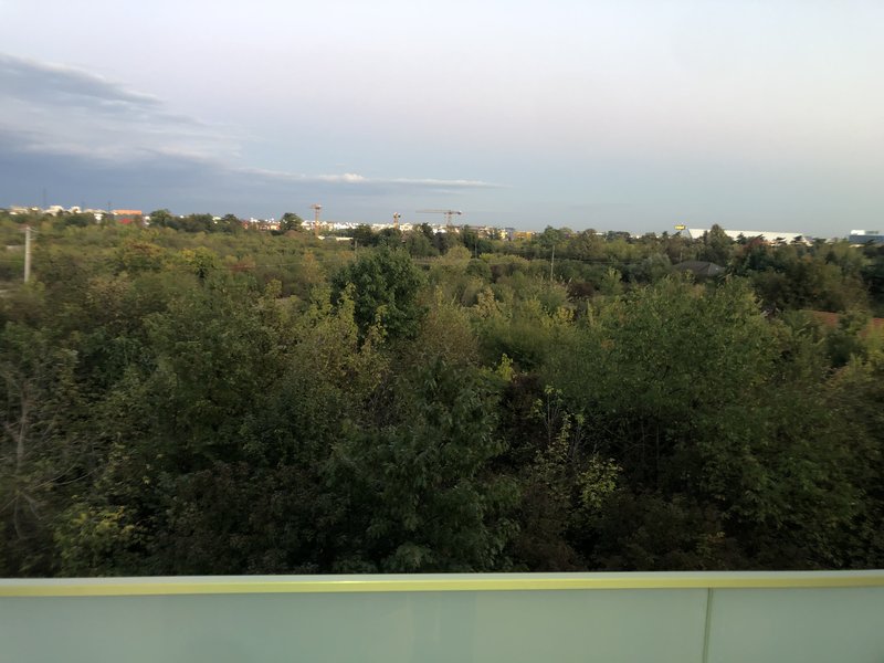 Baneasa, vis a vis Stejarii Country Club